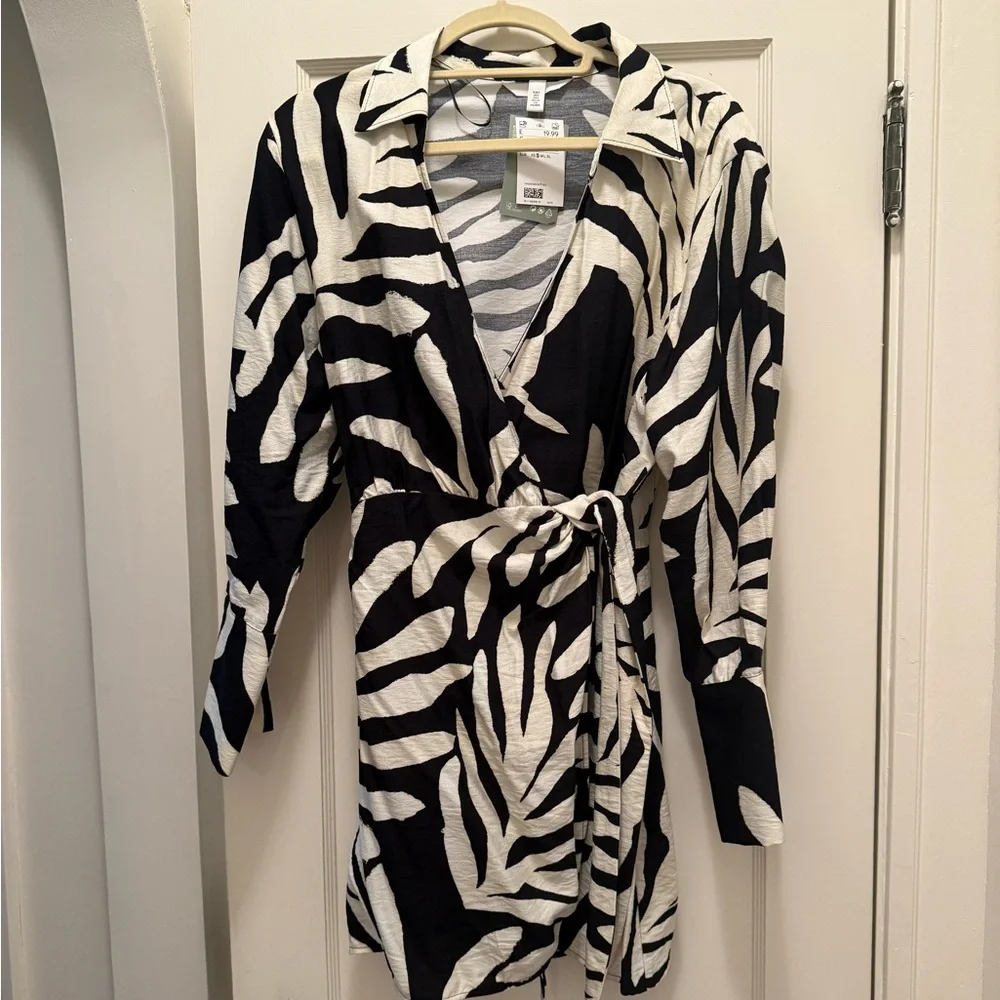 NWT H&M Animal Print Wrap Dress - Picture 1 of 5